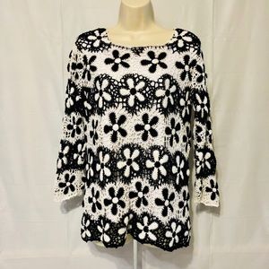 TanJay Crocheted 3/4 Sleeve Blouse M